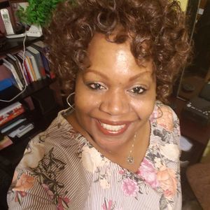 Meet your Posher, Debra